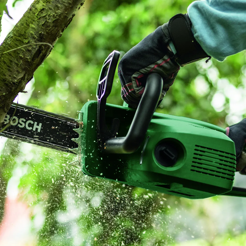 Bosch Kettingzaag Universalchain 40 1800W|Brico Best