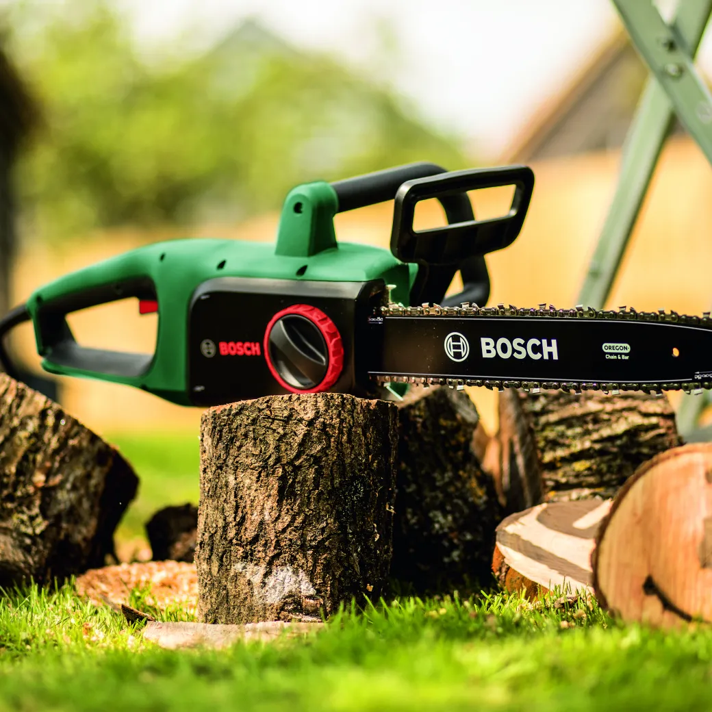 Bosch Kettingzaag Universalchain 40 1800W|Brico Best