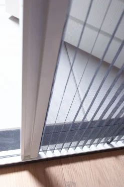 Brico Vliegendeuren-Cando Hordeur Comfort Schuifpui - Plisse Hordeur - Wit Profiel - Grijs Gaas - 150X240Cm
