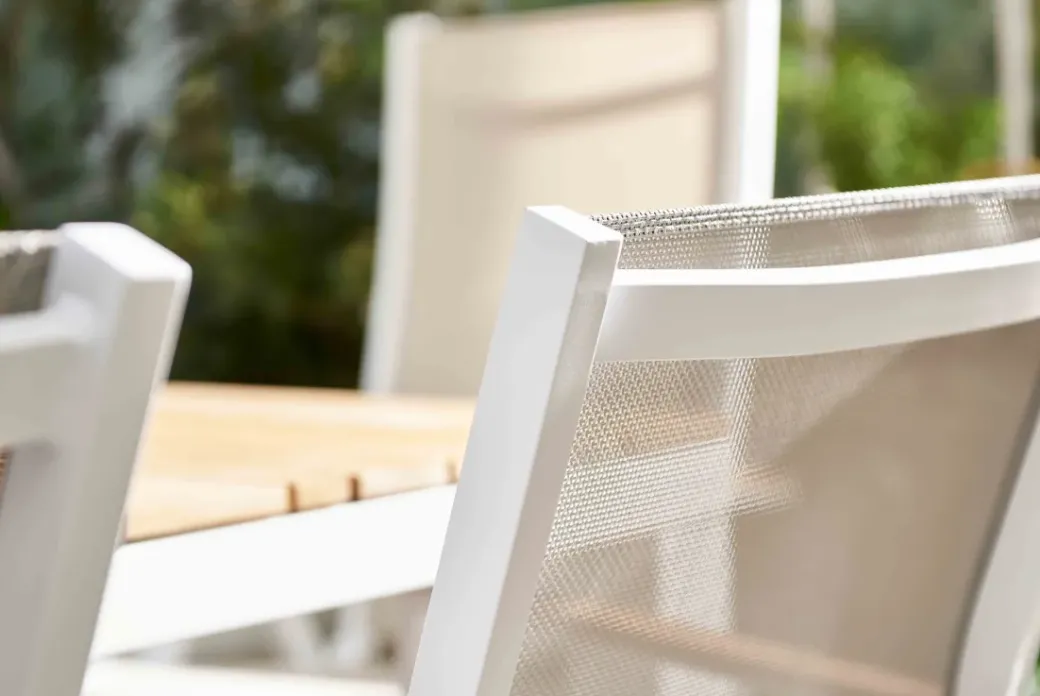 Brico Tuinstoelen-Central Park Tuinstoel Bonifacio Stapelbaar Aluminium/Textileen Taupe