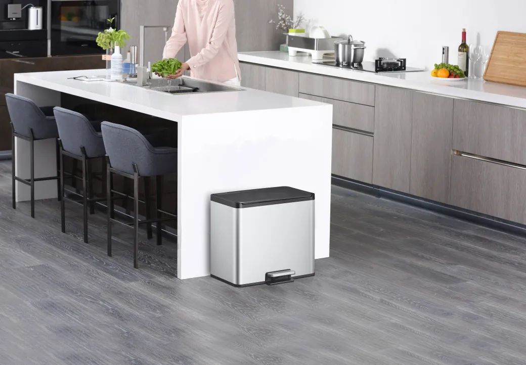 Eko Pedaalemmer Essential Met 3 Binnenemmers Voor Het Scheiden Van Afval Geborsteld Rvs 3X9L|Brico Outlet