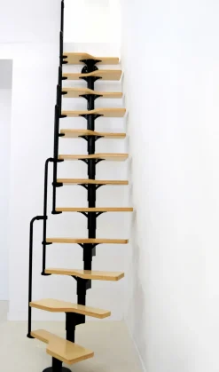 Brico Zoldertrappen-Handystairs Zoldertrap "Swirl" - Multi-Inzetbaar - Hoogte 294Cm - 12 Treden Van Berken - Zwart Staal