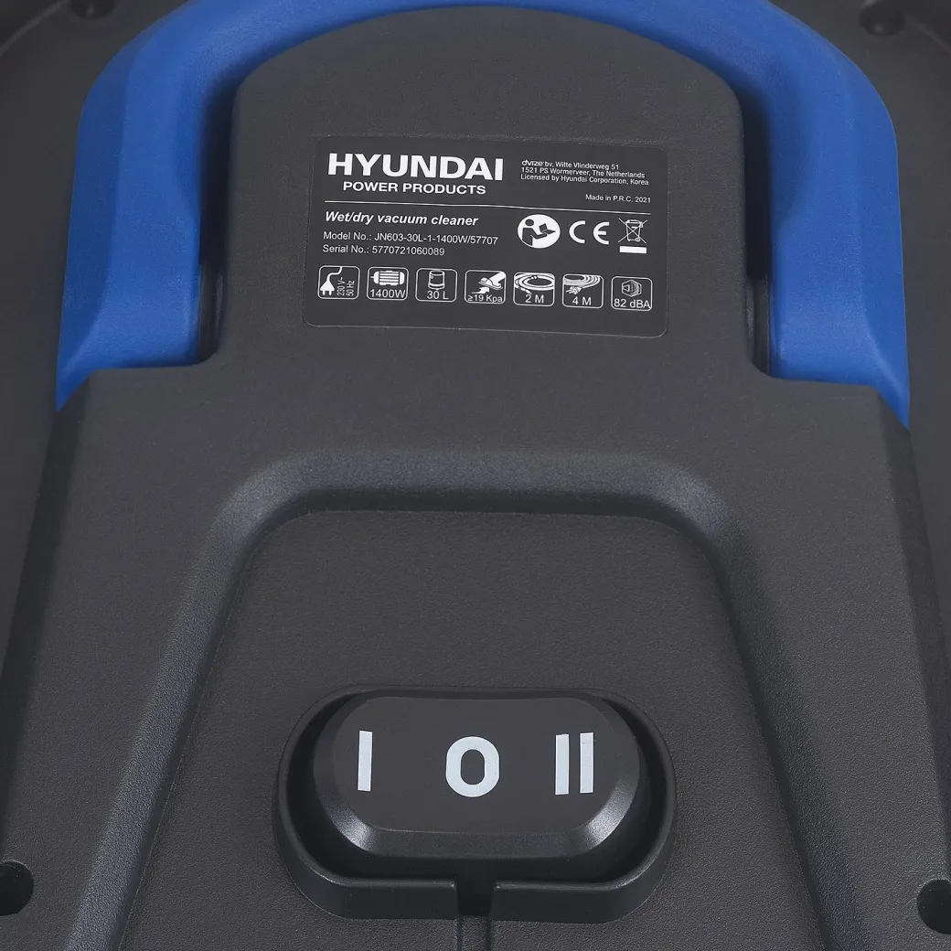 Hyundai Nat/Droogzuiger 1400W Met Stopcontact|Brico