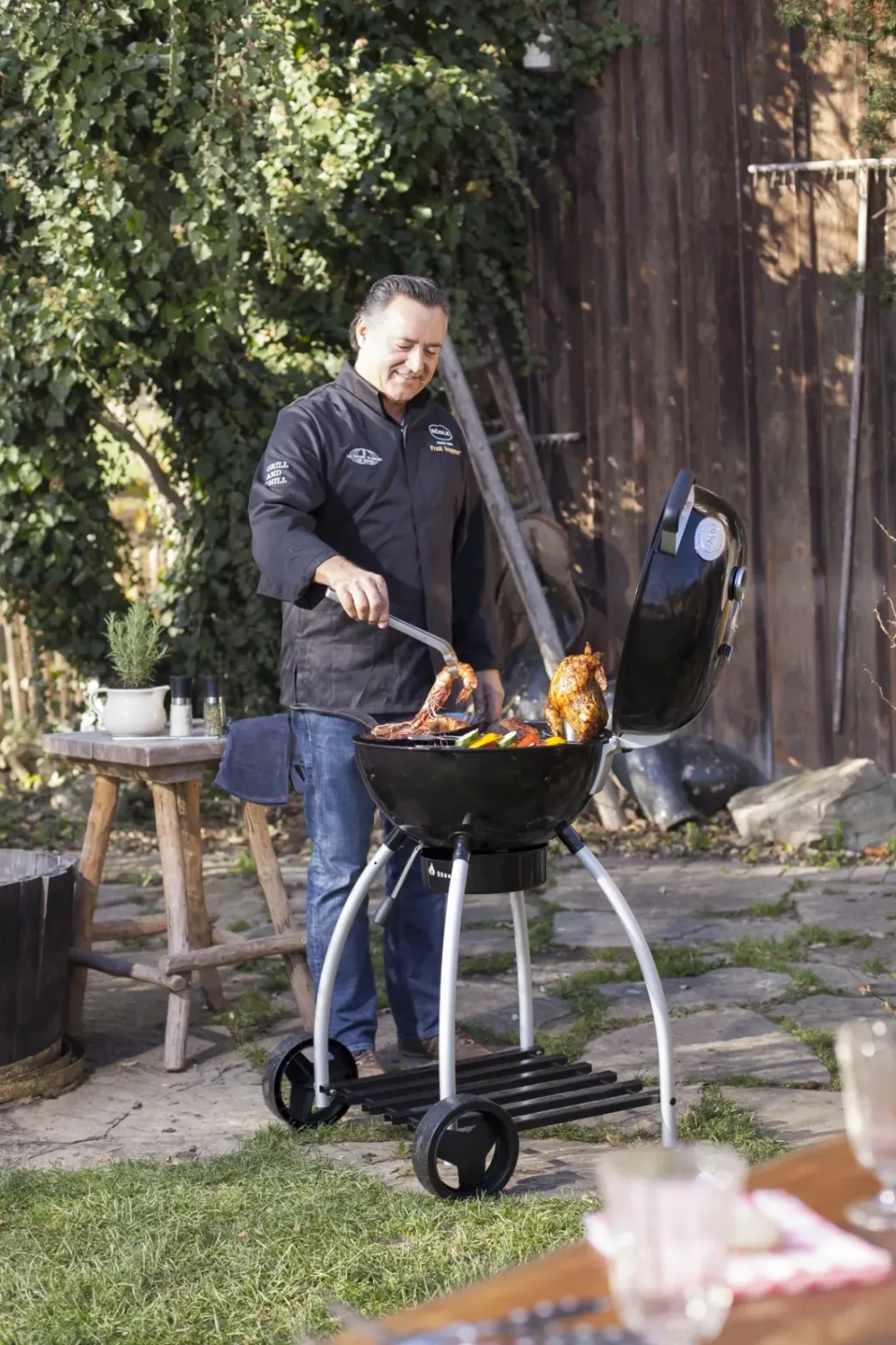 Brico Houtskool Barbecue-Rosle Houtskoolbarbecue No. 1 Sport F50 + Beschermhoes 69,5X67X99Cm