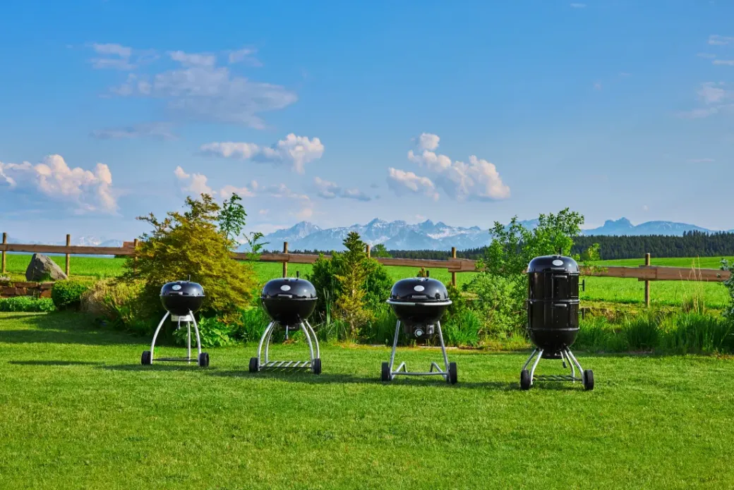 Brico Houtskool Barbecue-Rosle Houtskoolbarbecue No. 1 Sport F50 + Beschermhoes 69,5X67X99Cm